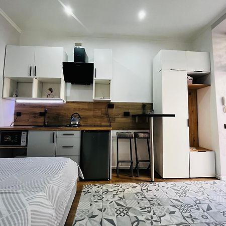 Iren Forum Apartment Lviv Bagian luar foto