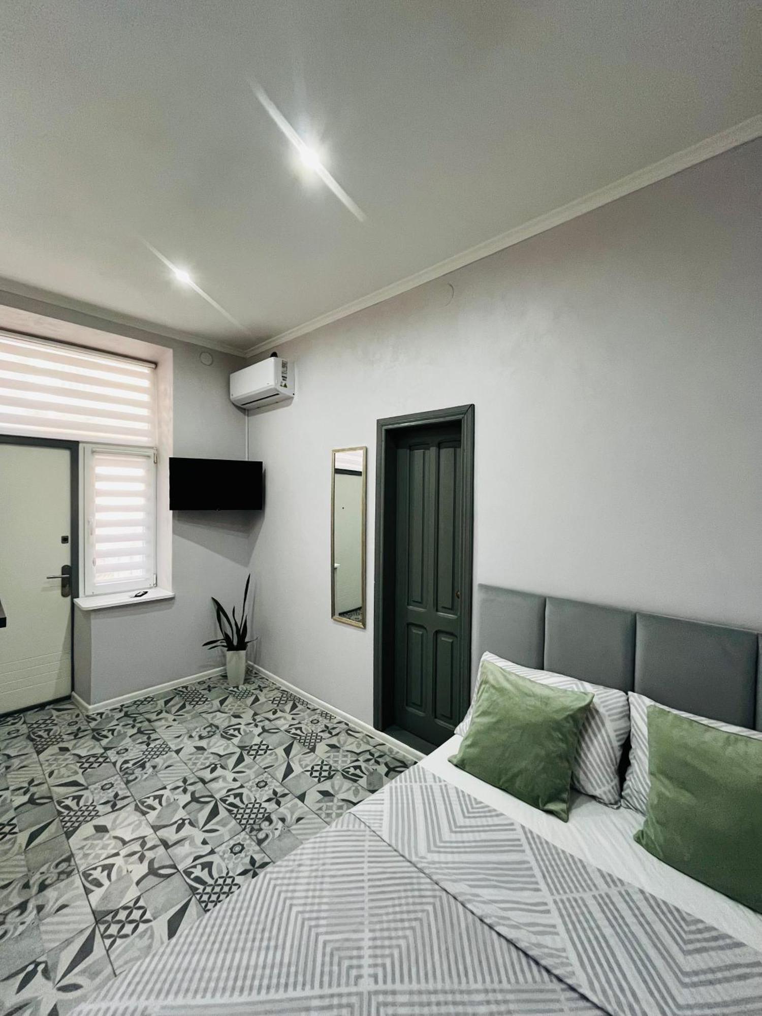 Iren Forum Apartment Lviv Bagian luar foto